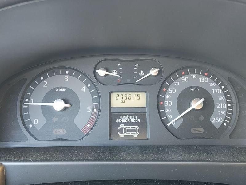 Usado 2005 Renault Laguna II Sedan | € 3.000 - Imagem 1/4