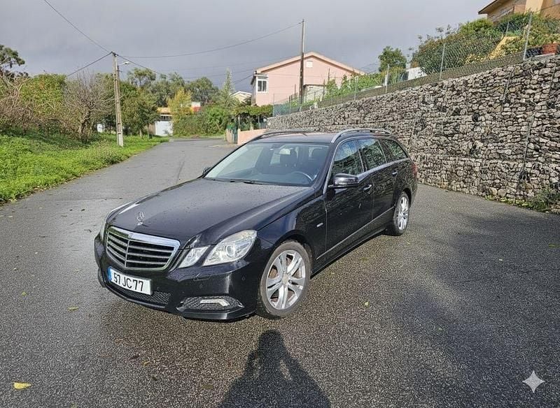Usado 2010 Mercedes E250 Avantgarde Sedan | € 10.990 (Super Preço) - Imagem 1/4