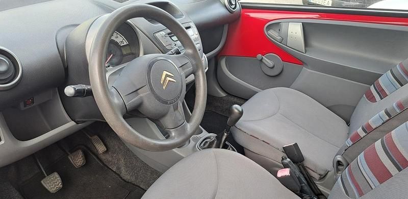 Usado Citroën C1 68 HP (50 kW) 2009 Vermelho Citadino