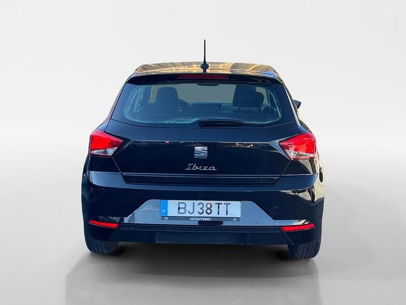 Usado Seat Ibiza Style 115 HP (84 kW) 2024 Preto Citadino