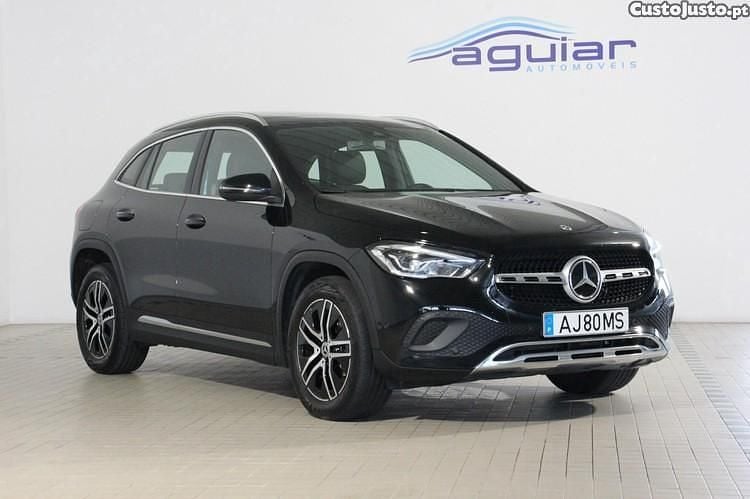 Preto Usado 2021 Mercedes GLA250 Progressive SUV | € 34.900 - Imagem 1/1