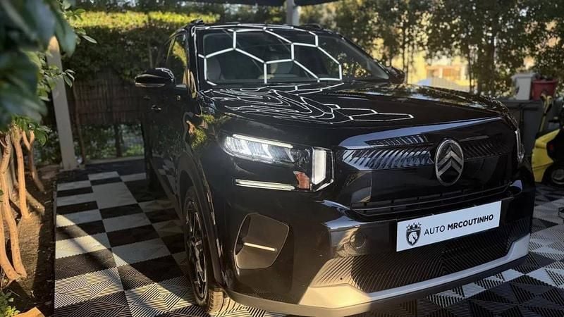 Usado Citroën e-C3 83 kW (113 HP) 2025 Preto Citadino