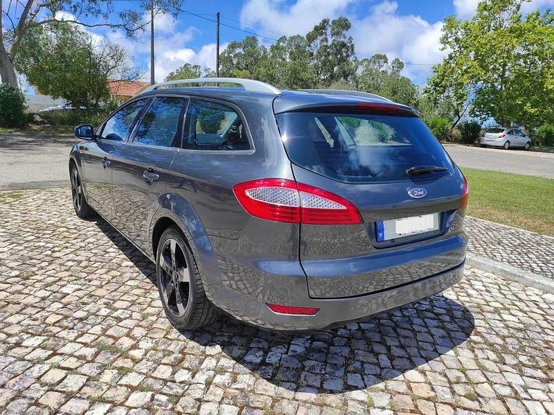 Usado Ford Mondeo Titanium 125 HP (91 kW) 2010 Carrinha