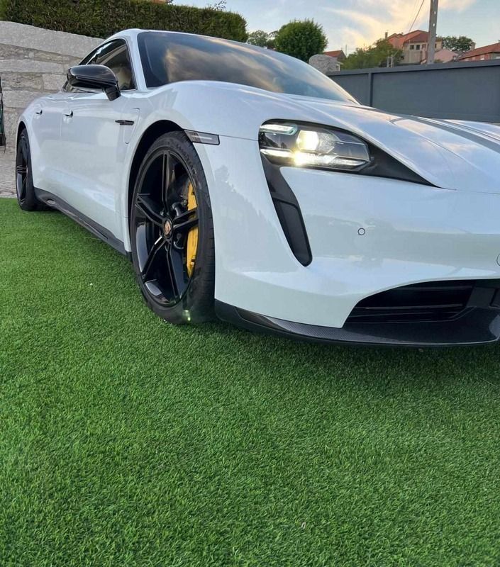 Usado Porsche Taycan Turbo S 559 kW (761 HP) 2020 Branco Sedan