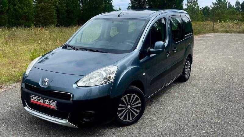Cinzento Usado 2013 Peugeot Partner Outdoor Van | € 13.500 - Imagem 1/4