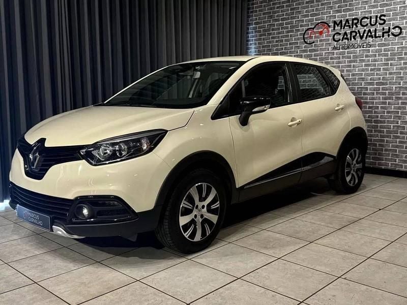 Bege Usado 2017 Renault Captur XMOD SUV | € 11.990 (Bom preço) - Imagem 1/4
