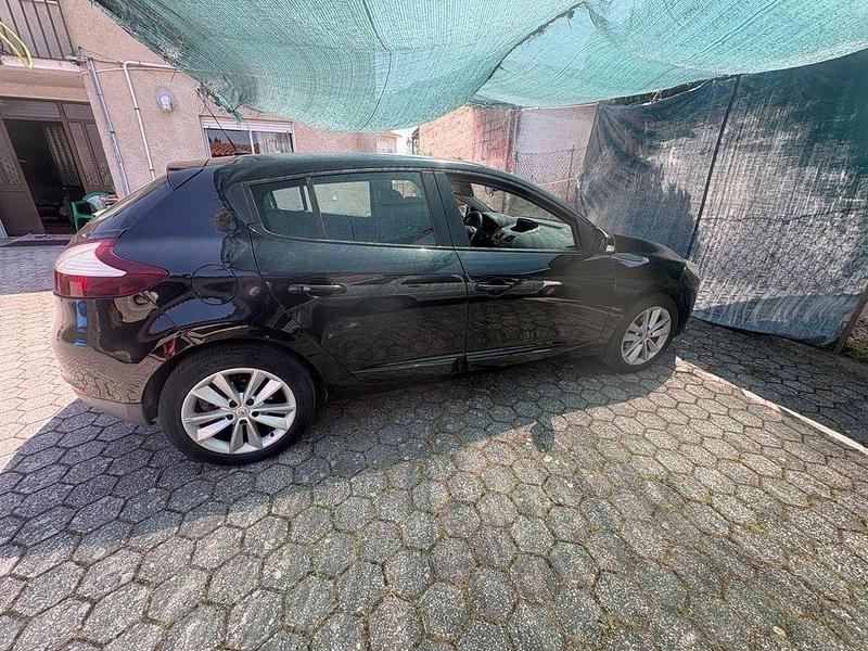 Usado 2015 Renault Mégane III Sedan | € 8.000 (Preço justo) - Imagem 1/4