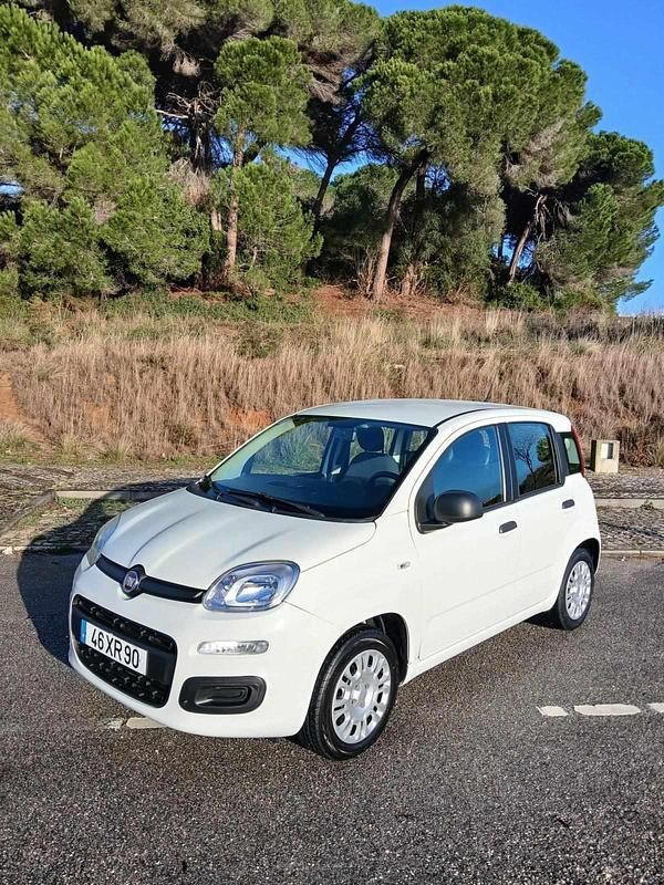 Usado Fiat Panda 69 HP (50 kW) 2019 Branco Citadino