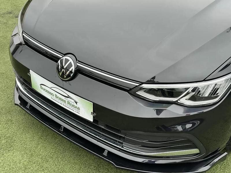 Usado VW Golf VIII Life 110 HP (80 kW) 2021 Preto