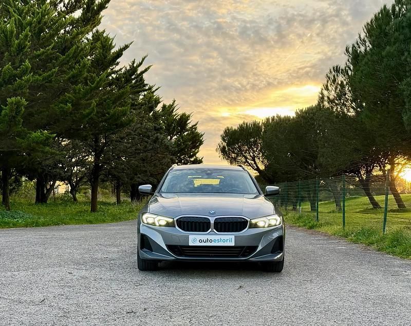 Usado BMW 320e 204 HP (150 kW) 2023 Cinza Carrinha