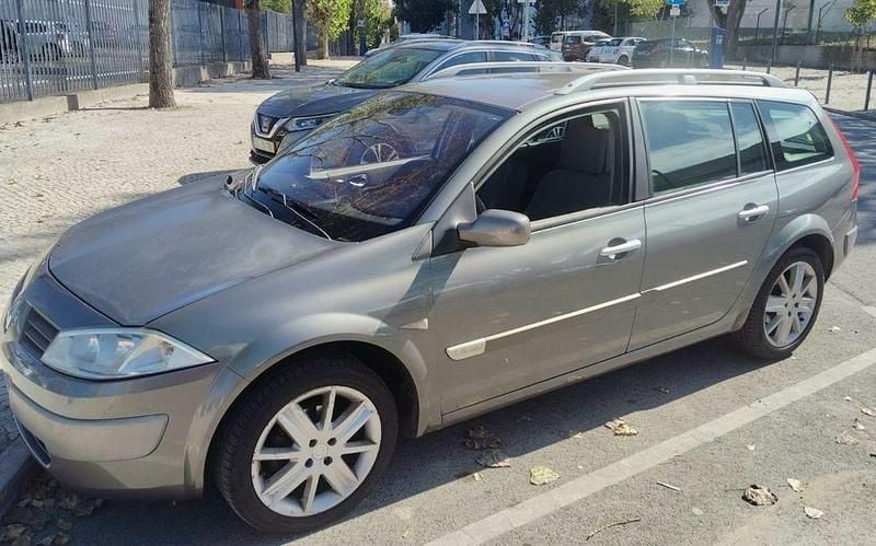 Usado 2003 Renault Mégane II Sedan | € 3.000 - Imagem 1/4