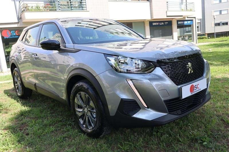 Cinzento Usado 2023 Peugeot 2008 SUV | € 16.400 (Super Preço) - Imagem 1/4