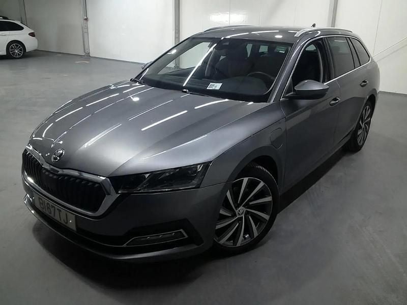 Cinza Usado 2024 Skoda Octavia Style Carrinha | € 26.990 (Bom preço) - Imagem 1/4