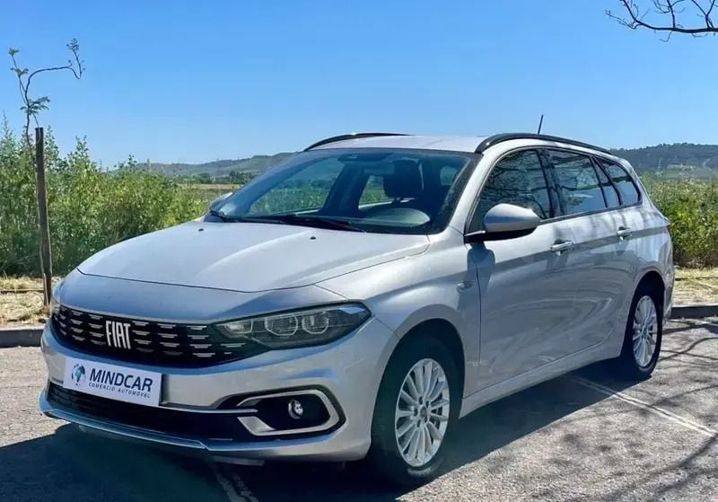 Cinza prata Usado 2022 Fiat Tipo Life Carrinha | € 19.480 (Preço justo) - Imagem 1/4