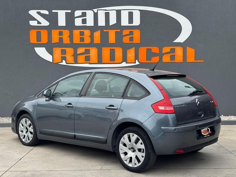 Usado Citroën C4 110 HP (80 kW) 2005 Cinza