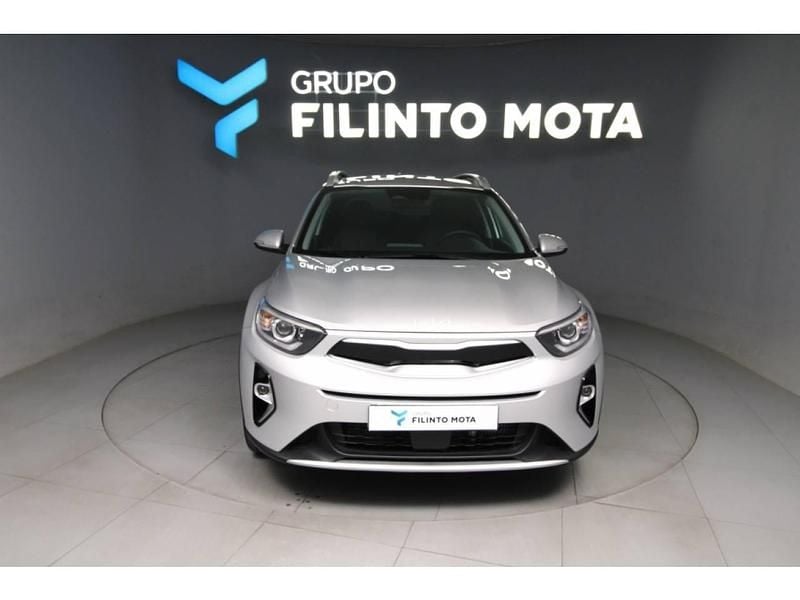 Cinzento Usado 2025 Kia Stonic SUV | € 19.990 (Preço justo) - Imagem 1/4