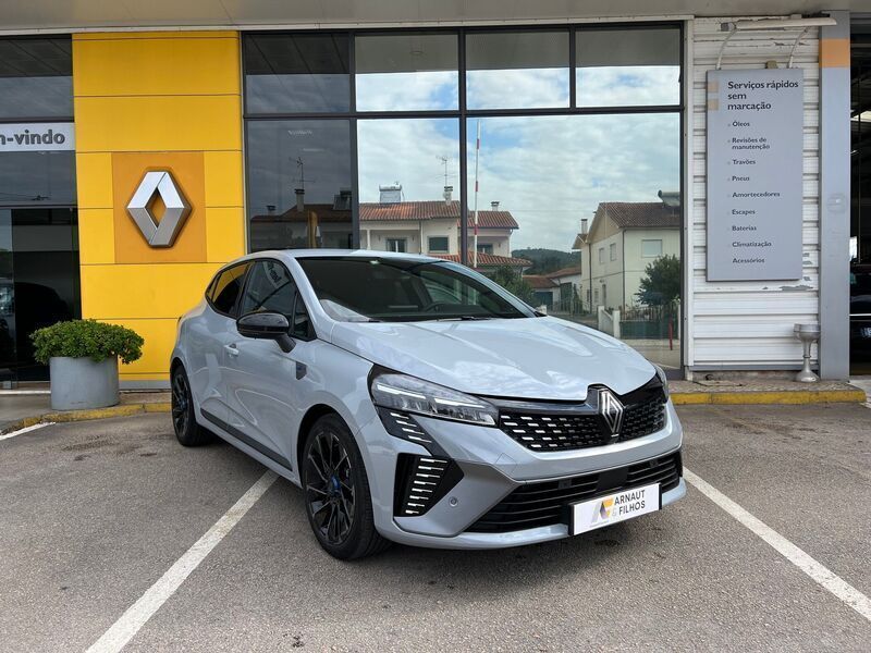 Cinzento Usado 2023 Renault Clio V RS Line | € 22.500 (Caro) - Imagem 1/4