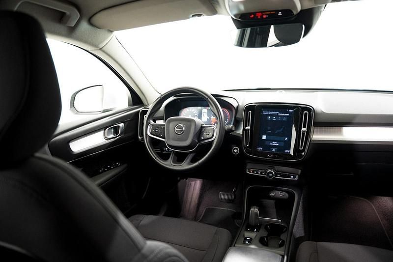 Branco Usado 2021 Volvo XC40 Plus SUV | € 25.990 (Bom preço) - Imagem 1/1