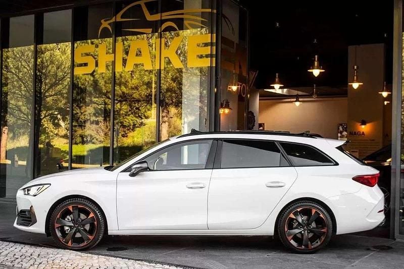 Usado Cupra Leon 150 HP (110 kW) 2023 Branco Carrinha