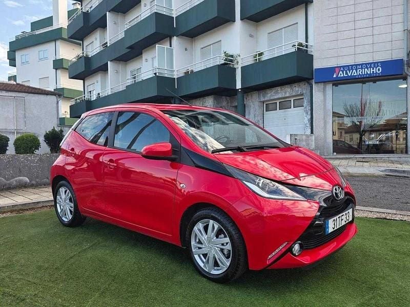 Vermelho Usado 2017 Toyota Aygo Citadino | € 10.950 (Preço elevado) - Imagem 1/4
