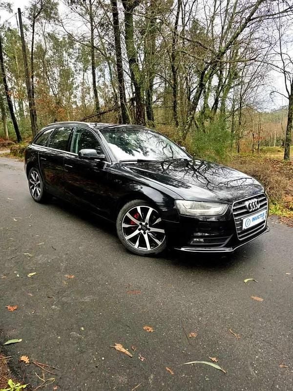 Usado Audi A4 Business 143 HP (105 kW) 2013 Preto Carrinha