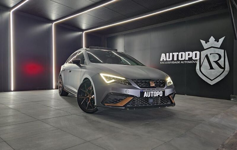 Cinzento Usado 2020 Cupra Leon Carrinha | € 41.900 - Imagem 1/4