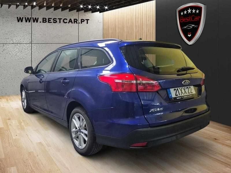 Usado Ford Focus 120 HP (88 kW) 2016 Azul Sedan