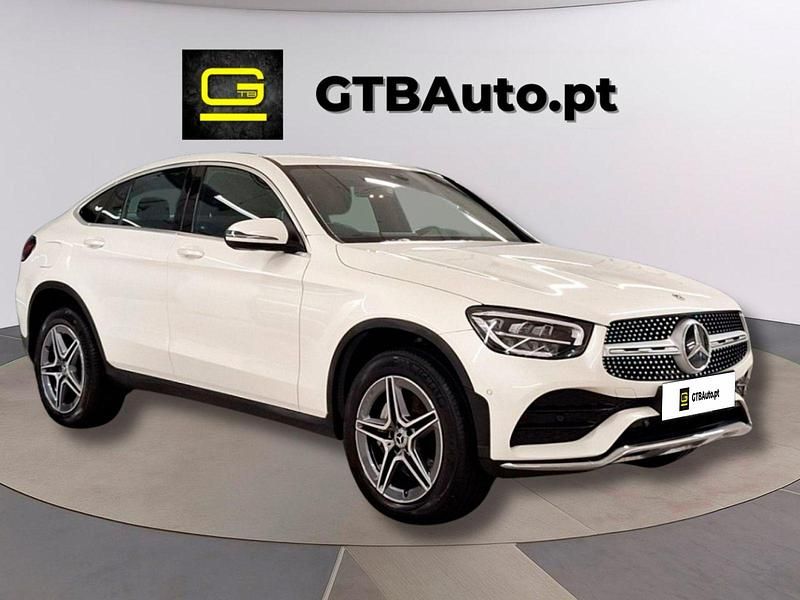 Branco Usado 2022 Mercedes GLC300 AMG SUV | € 50.999 - Imagem 1/4