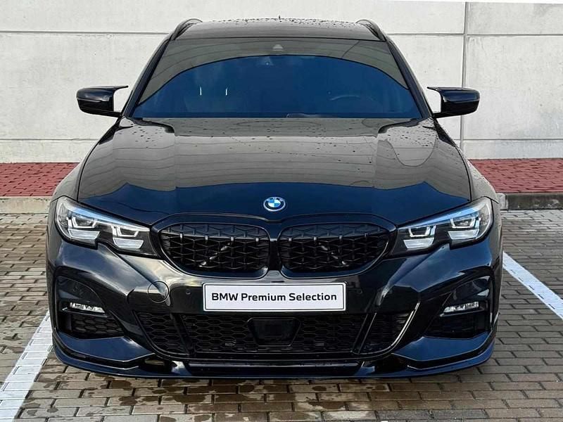 Usado BMW 330 292 HP (214 kW) 2022 Preto Sedan