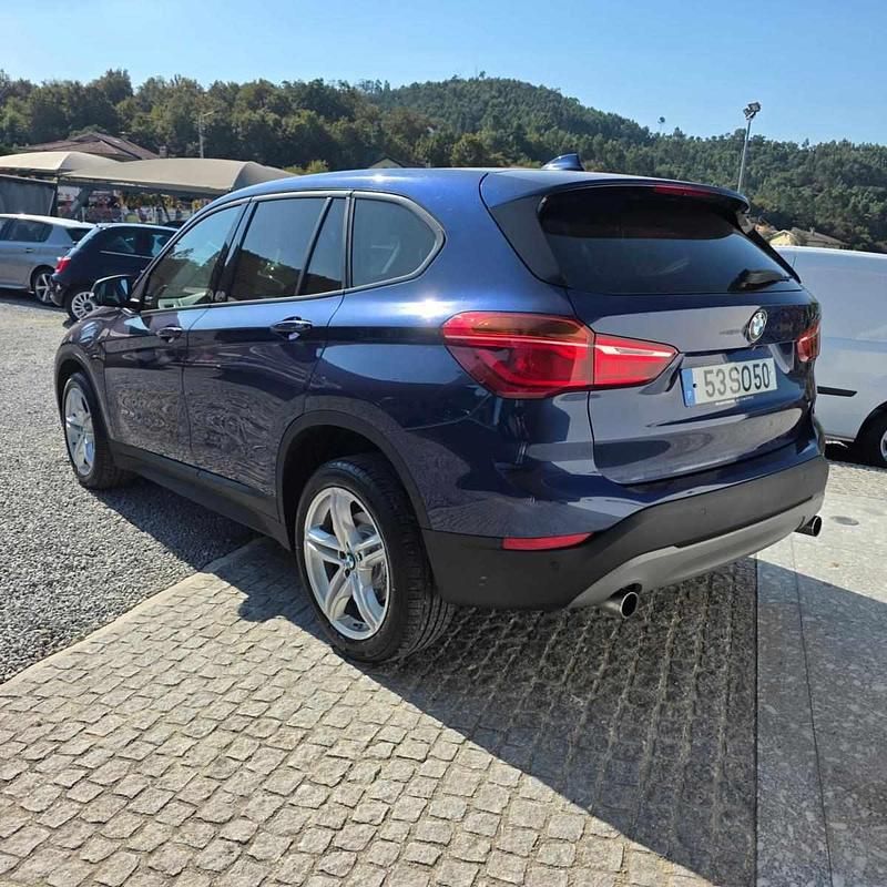 Usado BMW X1 Advantage 190 HP (139 kW) 2017 Azul SUV