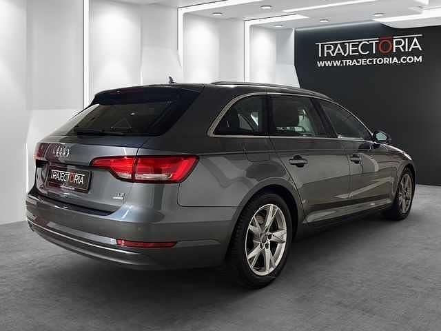 Usado Audi A4 190 HP (139 kW) 2017 Cinzento Carrinha