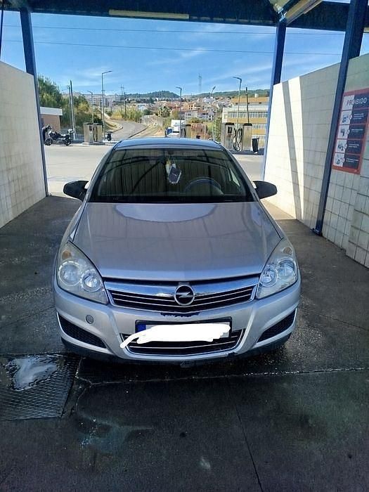 Usado 2007 Opel Astra Sedan | € 4.200 (Preço justo) - Imagem 1/4