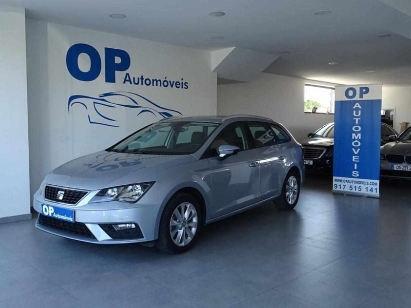 Usado Seat Leon ST Reference 115 HP (84 kW) 2019 Cinzento Carrinha