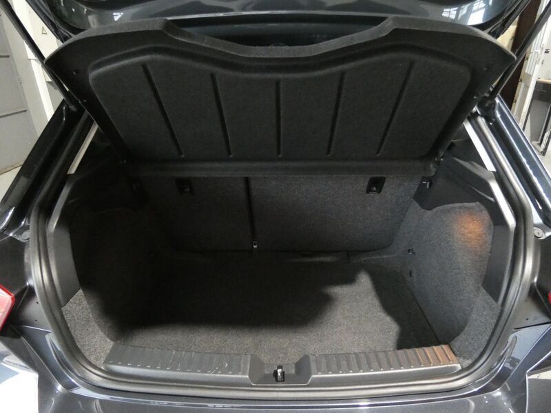 Cinza Usado 2022 Seat Ibiza Style | € 14.990 (Preço justo) - Imagem 1/4