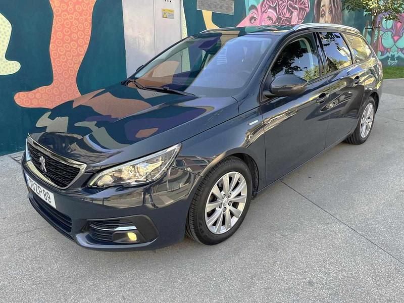 Cinza Usado 2019 Peugeot 308 Style Carrinha | € 12.450 (Bom preço) - Imagem 1/4
