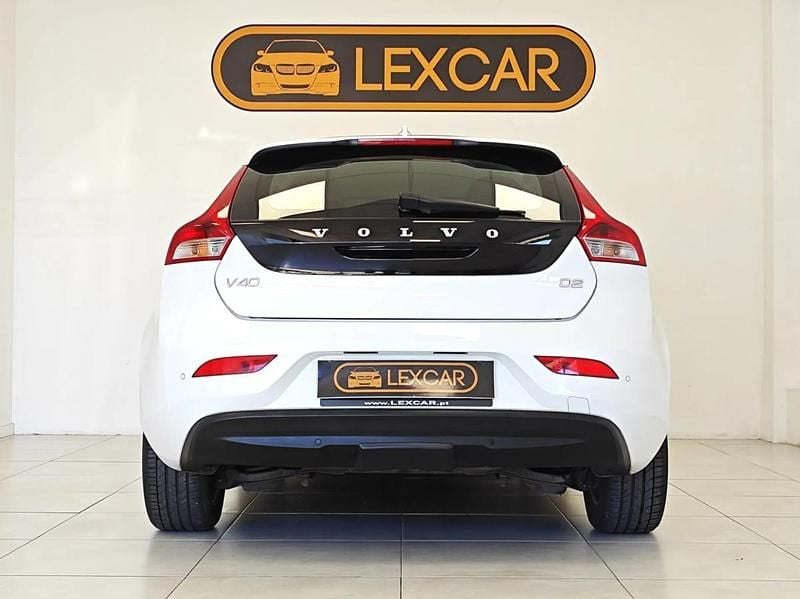 Usado Volvo V40 Summum 115 HP (84 kW) 2014 Branco Carrinha
