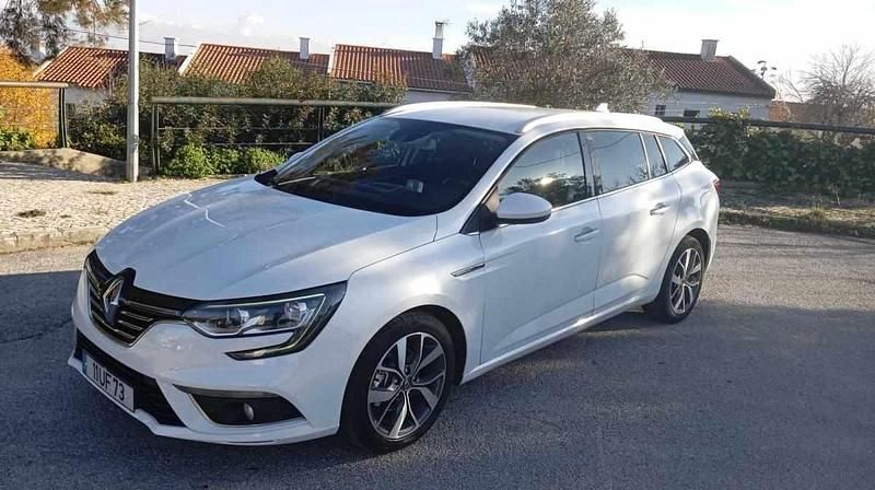 Branco Usado 2018 Renault Mégane GrandTour Carrinha | € 14.600 (Preço justo) - Imagem 1/4