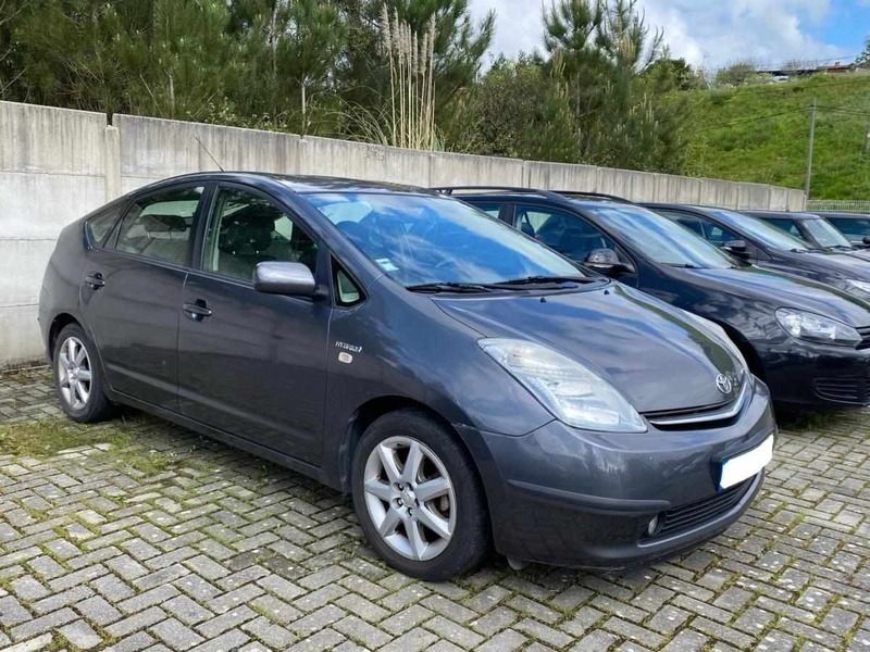 Usado Toyota Prius 110 HP (80 kW) 2008 Cinzento Citadino