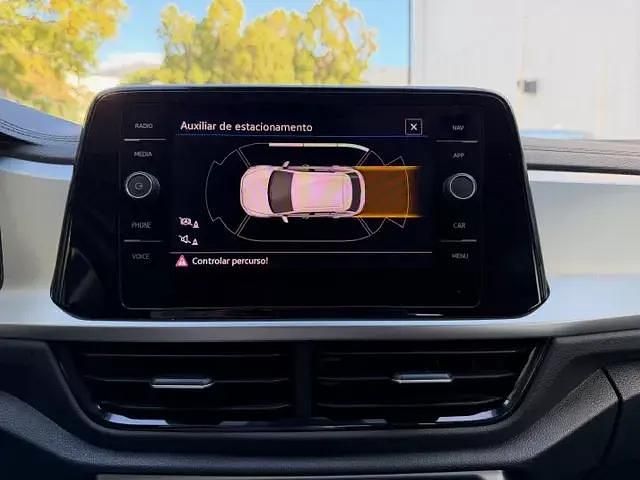 Usado VW T-Roc Life 150 HP (110 kW) 2023 Azul SUV