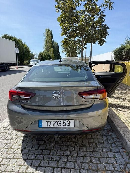 Usado Opel Insignia Sport 110 HP (80 kW) 2019 Sedan