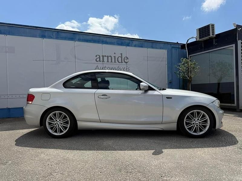 Usado BMW 118 Coupé 143 HP (105 kW) 2011 Cinza Coupé