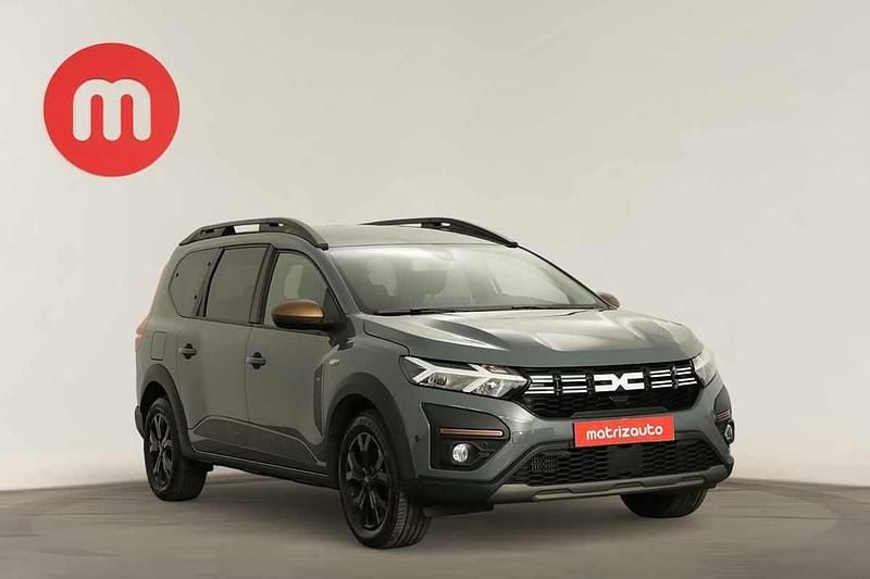 Cinzento Usado 2024 Dacia Jogger Monovolume | € 21.499 (Preço justo) - Imagem 1/4