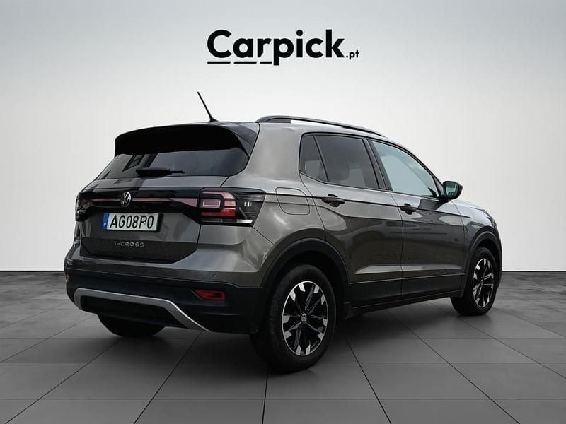 Usado VW T-Cross 95 HP (69 kW) 2021 Cinzento SUV