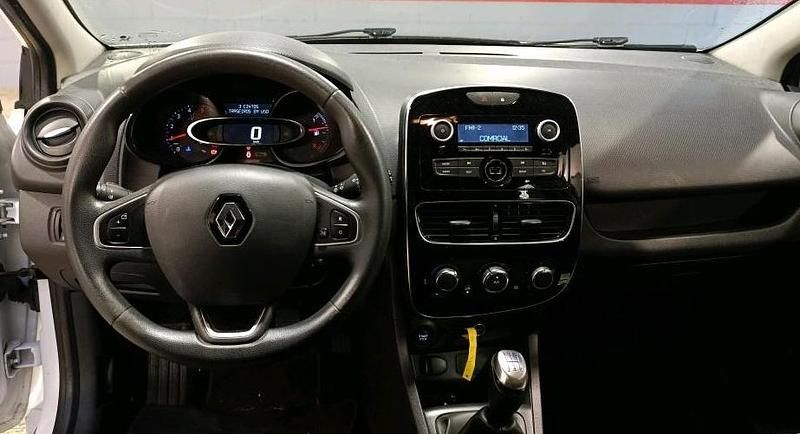 Usado Renault Clio IV Zen 75 HP (55 kW) 2016 Branco