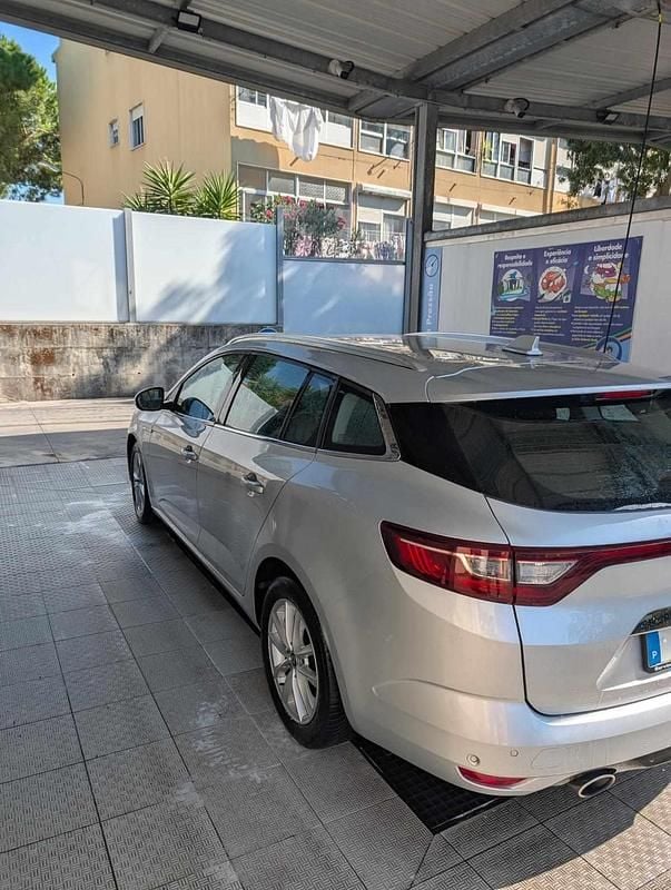 Usado Renault Mégane GrandTour 110 HP (80 kW) 2017 Cinzento Carrinha