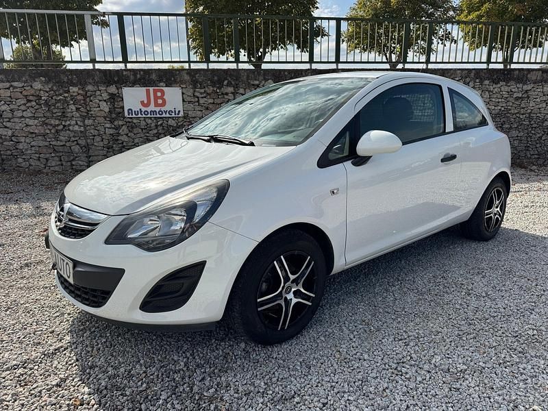 Branco Usado 2015 Opel Corsa Citadino | € 6.350 (Preço justo) - Imagem 1/4