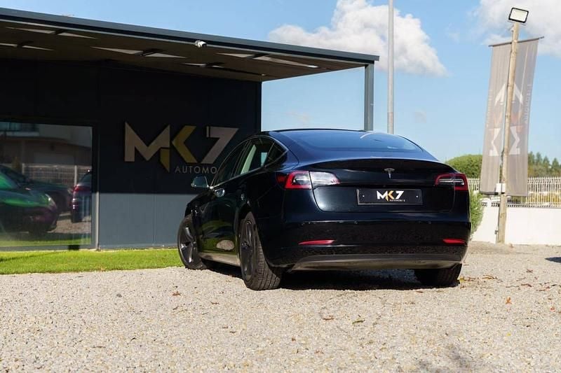 Usado Tesla Model 3 Standard Range Plus 239 kW (325 HP) 2020 Preto Sedan