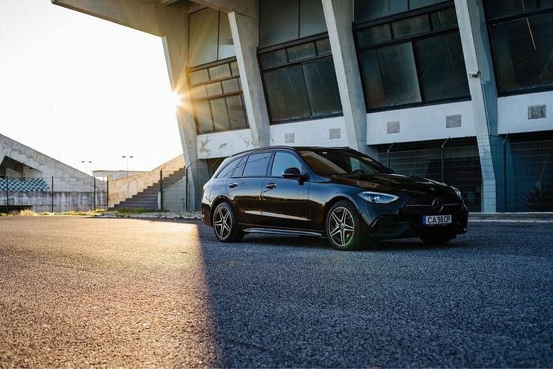 Usado 2021 Mercedes C300e AMG line Sedan | € 44.990 (Caro) - Imagem 1/4