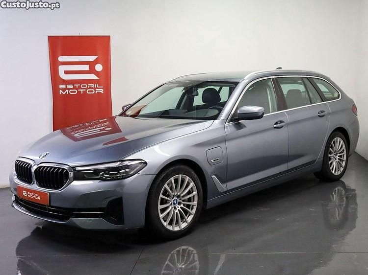 Cinza Usado 2021 BMW 530e Luxury Line Carrinha | € 34.900 (Bom preço) - Imagem 1/1