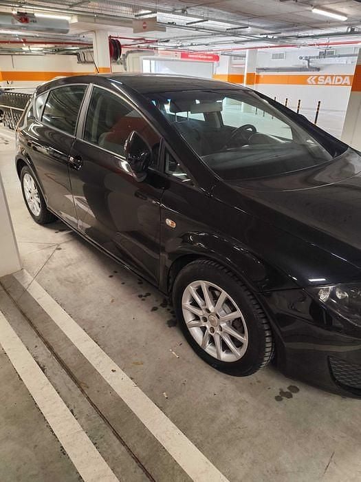 Usado Seat Leon 105 HP (77 kW) 2011 Sedan